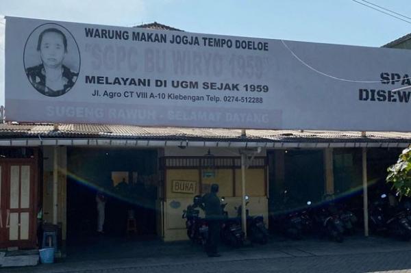 SGPC Bu Wiryo SGPC Bu Wiryo 1959 menjadi salah satu tempat makan yang paling legendaris. Tempat ini langganan pejabat dan artis. (Foto : Instagram)