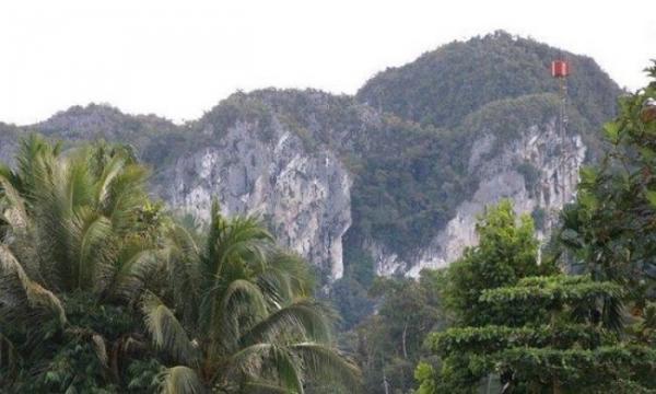 Kawasan Bukit Karst Long Apari Kawasan Bukit Karst Long Apari, Mahakam Ulu, Kalimantan Timur. (Foto: Istimewa)