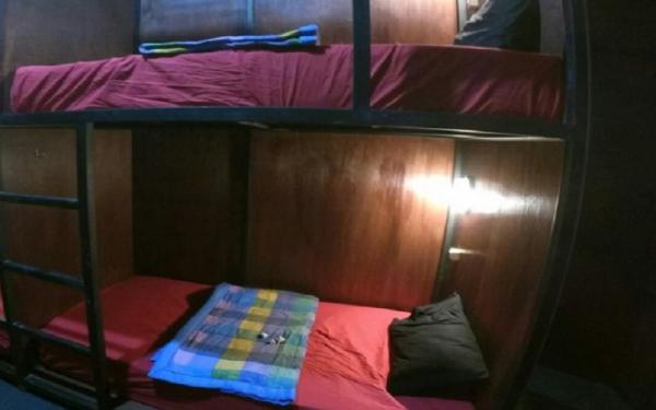 Local Hostel Amed Local Hostel Amed salah satu hotel murah di Karangasem Bali. (Foto: IG @localhostelamed)