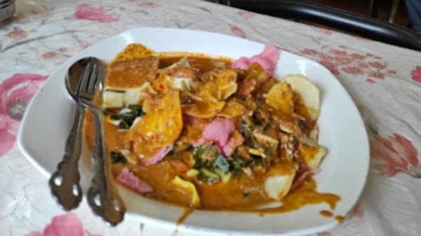 Tempat kuliner di Bukittinggi-1 Tempat kuliner di Bukittinggi, Pical Sikai (Dokumen Bubun Buntara)