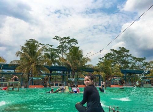 Kolam Renang Rancagoyang Kolam Renang Rancagoyang. (Foto: IG _eastuti)