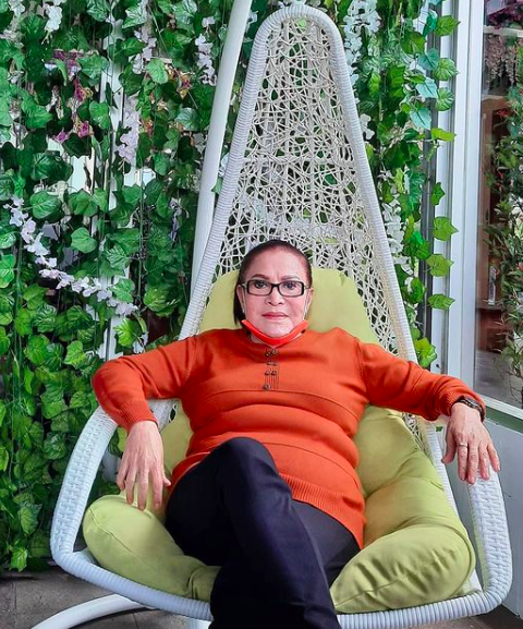 Pelawak perempuan Tanah Air dikenal fenomenal dengani kisah asmara yang tak biasa. (foto: Instagram)