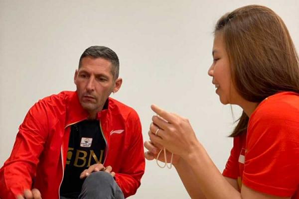 Materazzi ketemu Greysia Polii Legenda Inter Milan, Marco Materrazi diam-diam menjadi fans ganda putri Indonesia, Greysia Polii. Dia mengaku senang akhirnya bertemu Greysia. (foto: Twitter/GreysiaPolii)
