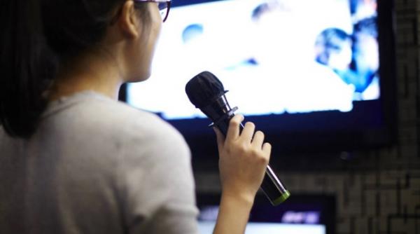 Contoh ice breaking, Nyanyikan (Foto: timeout.com) Contoh ice breaking, Nyanyikan (Foto: timeout.com)