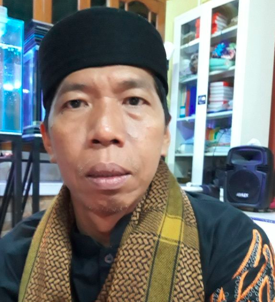 Para artis menjalani hidup pernikahan dengan cara poligami. (Foto: Instagram)