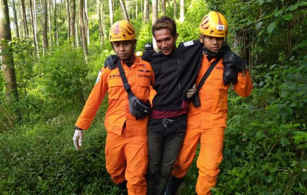Dramatis, Evakuasi Remaja Hilang di Gunung Andong Ditemukan Selamat di Dasar Jurang