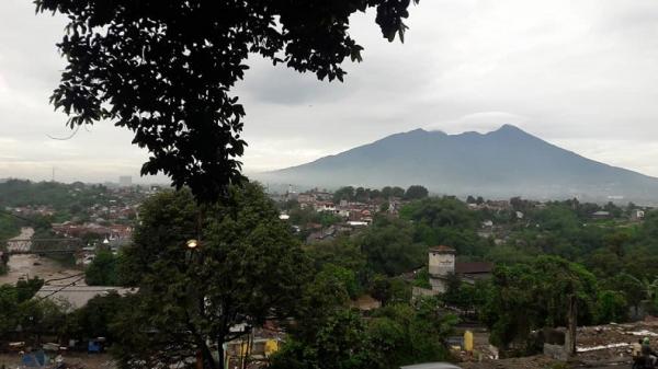 Harta karun Belanda di Gunung Salak menjadi salah satu yang pernah paling diburu. (Foto: Istimewa)