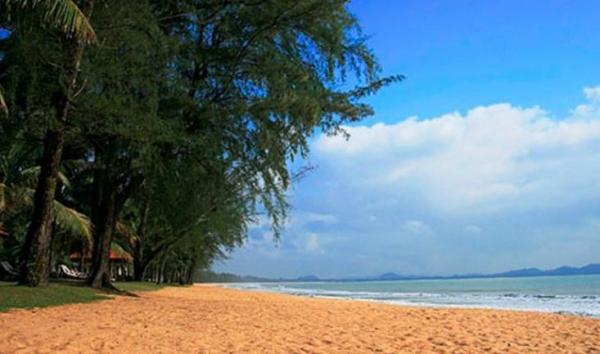 Pantai Kuala Kambas di Lampung Timur. (Foto: ist)
