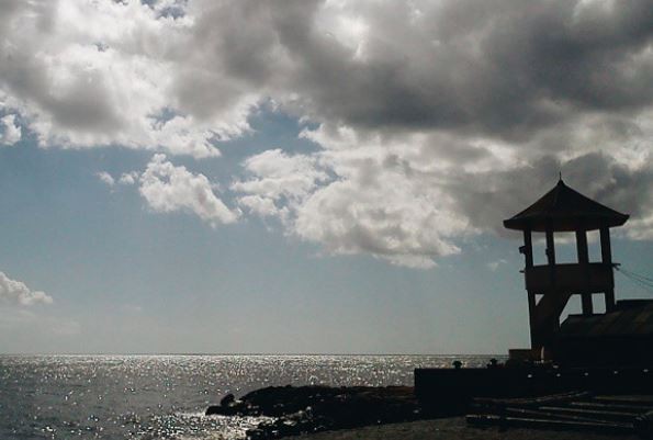 Pantai Penghulu Agung di Kota Mataram. (Foto: Instagram)