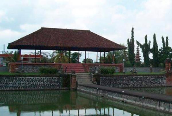 Taman Mayura di Kota Mataram, NTB. (Foto: Instagram)