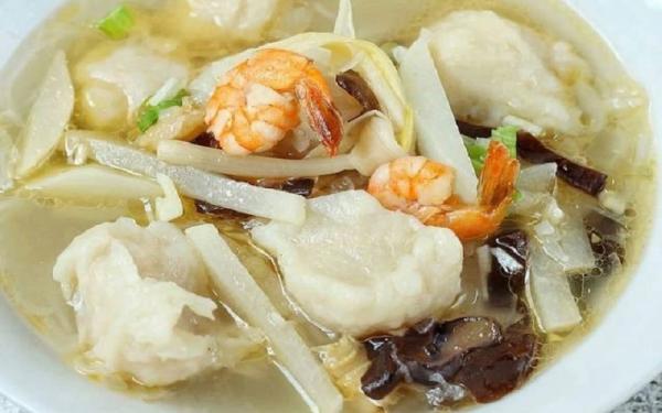 Tekwan bisa dinikmati di Tanjung Batu Ogan Ilir. (Foto: Ist)