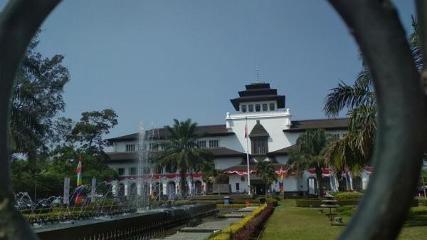 Setelah direvitalisasi, Taman Gedung Sate lebih Instagramable. (Foto: ANTARA)
