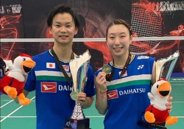 Arisa Higashino Juara Denmark Open 2021 sektor ganda campuran Arisa Higashino (kanan) menyebut mantan pebulu tangkis Indonesia Liliyana Natsir sebagai pemain paling sulit dilawan. (foto: Instagram/Aripe.meee)