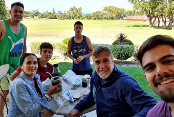 Gabriel Batistuta Keluarga Gabriel Batistuta. (Foto: Instagram/gabrielbatistutaok)