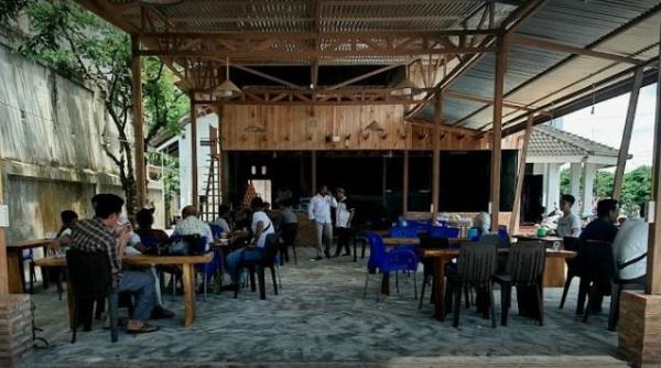 Mega Kupi di Aceh Barat yang nyaman untuk kongkow bareng teman. (Foto: ist)