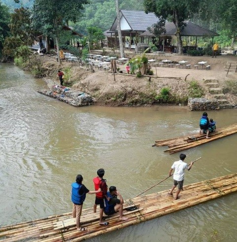 Tempat Wisata di Hulu Sungai Kalimantan Selatan, Loksado (Foto: Instagram/Ria Tya 79) Tempat Wisata di Hulu Sungai Kalimantan Selatan, Loksado (Foto: Instagram/Ria Tya 79)