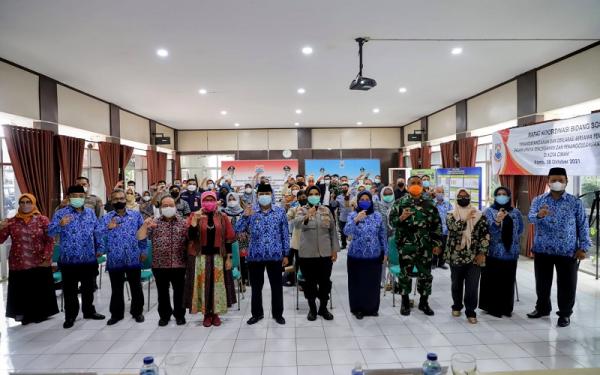 There are 20 people living with HIV-AIDS in Cimahi, said the mayor of Ngatiyana