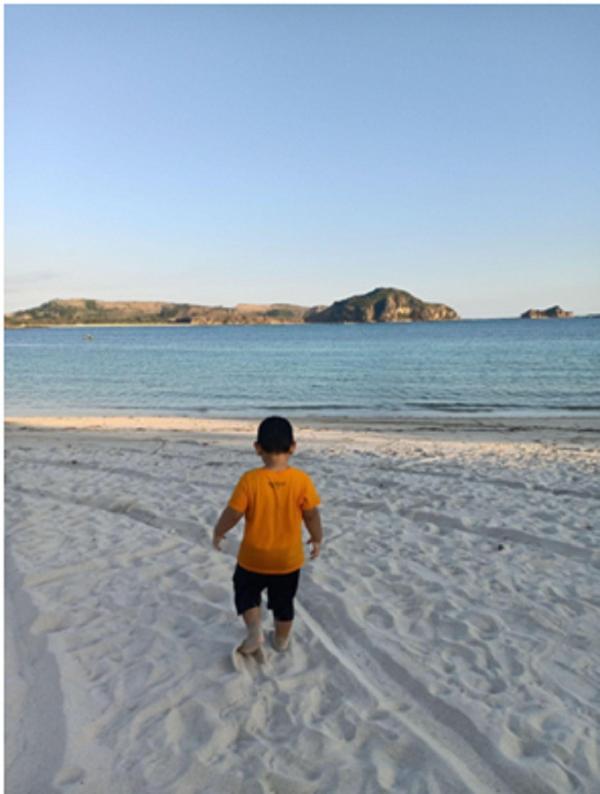 Pantai Malang Selatan Kawasan Malang Selatan memiliki pantai berpasir putih yang indah. (Foto: Aimina Zalfa Salsabila)