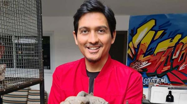 29 Irvan Para artis ini mengaku punya hobi unik yang tak biasa. (Foto: Instagram)