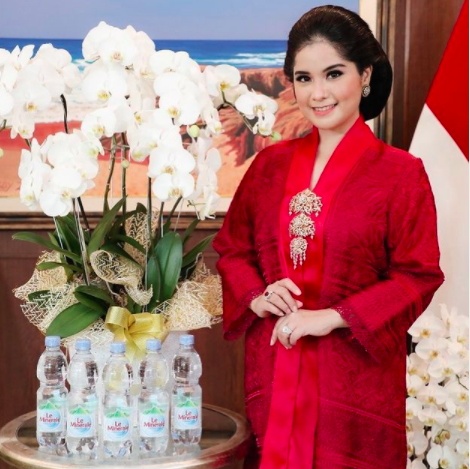 Artis cantik ini memilih menikah dengan tentara. (Foto: Instagram)