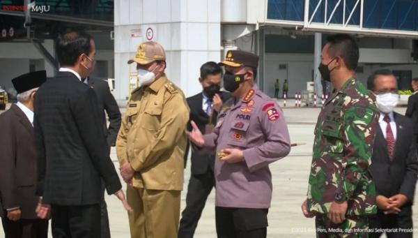 KSAD Jenderal TNI Andika Perkasa melepas Presiden Jokowi dan rombongan untuk menghadiri KTT G20 yang digelar di Roma Italia. (Foto akun Youtub Sekretariat Presiden).