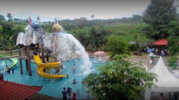 Kolam renang terdekat di Malang Jawa Timur salah satunya Hawai Waterpark. (foto: ist)
