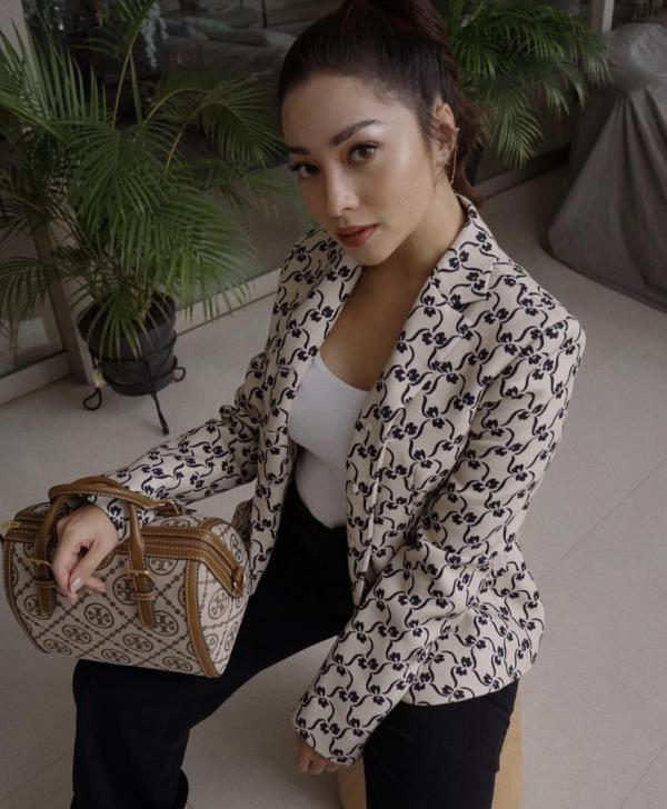 Potret cantik Nikita Willy hamil anak pertama. (Foto: Instagram)