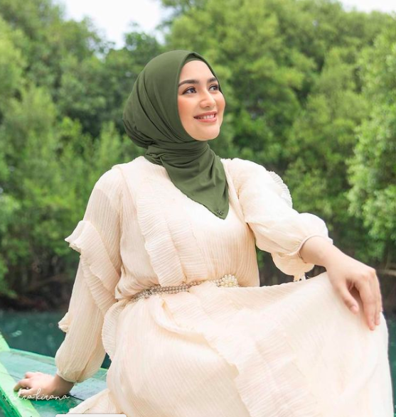 Screen Shot 2021 10 31 At 14 59 32 Artis cantik jadi mama muda di usia sebelum 30 tahun. (Foto: Instagram)