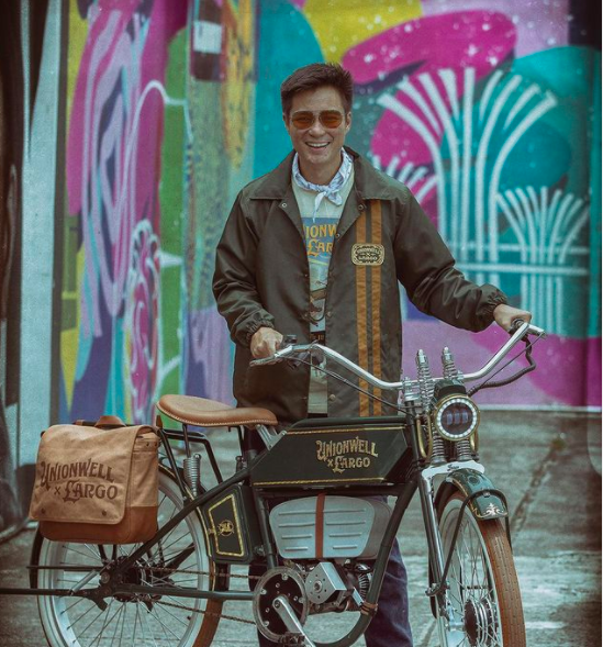 Artis terkenal playboy kini sangat setia pada pasangannya. (Foto: Instagram)