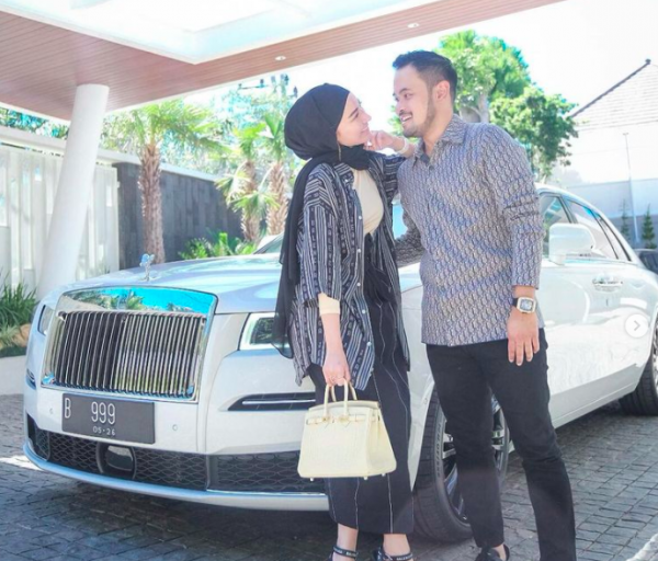 Screen Shot 2021 11 01 At 18 48 04 Gilang Widya Pramana dan Shandy Purnamasari atau yang dikenal dengan sebutan Crazy Rich asal Malang