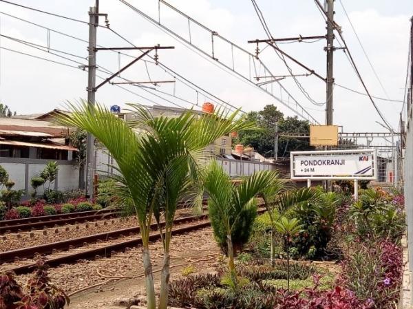 Stasiun Pndok Ranji Stasiun Pondok Ranji merupakan salah satu stasiun KRL di Tangsel (Foto : Raihannisa)