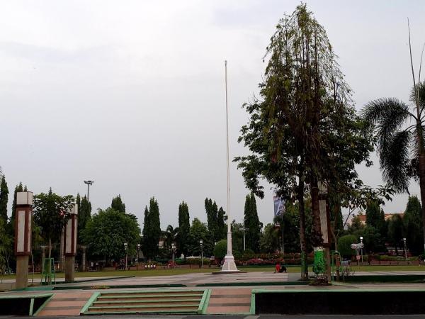 Simpang 7 Kudus Simpang 7 Kudus (Foto : Adinda B Satria)