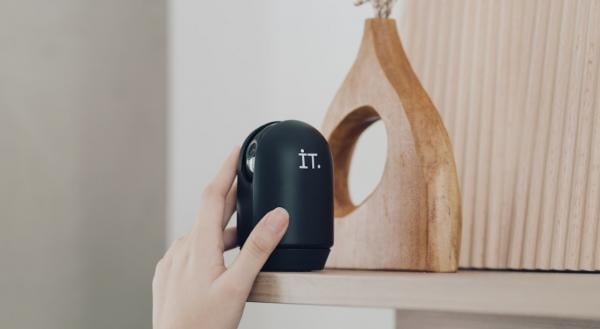 Salah satu tersangka bandit pecah kaca mobil lintas negara. (Foto: Dede F)