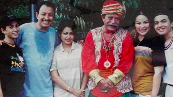 Sitkom populer yang sukses kocok perut era 1990-an. (Foto: Instagram)