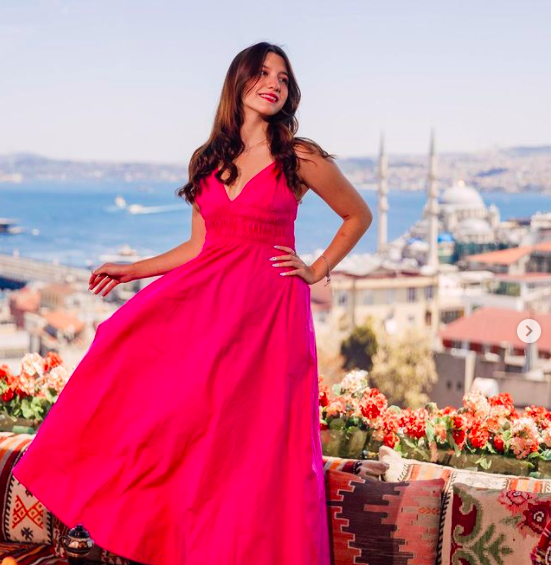 Screen Shot 2021 11 03 At 14 07 19 Artis Cantik Pemeran Antagonis. (foto: Instagram)