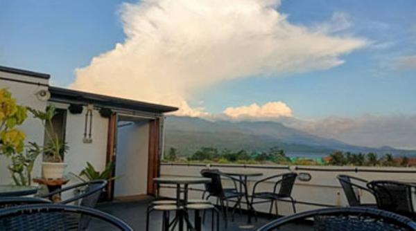 Breezle.co, tempat nongkrong di Bumiayu. Foto: Instagram @breezel.co.