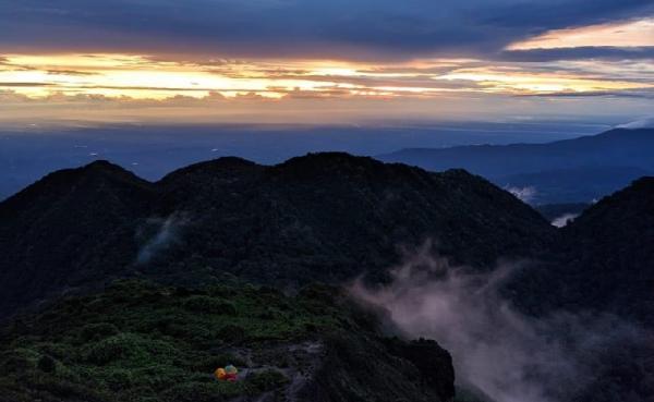 5 tempat camping di Karo Sumatera Utara, Gunung Sibayak. (Foto: Dok Pribadi)