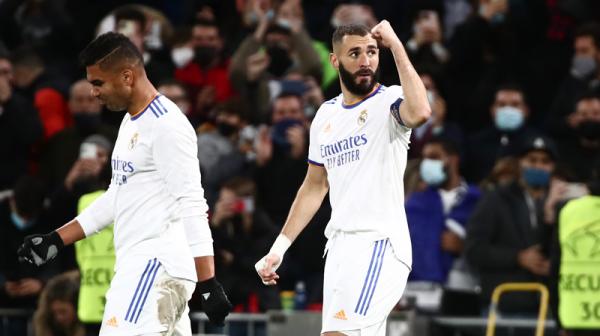 Karim Benzema Karim Benzema borong gol kemenangan Real Madrid atas Shakhtar Donetsk 2-1 pada matchday keempat Grup D Liga Champions. Duel berlangsung di di Santiago Bernabeu. (Foto:  REUTERS/Sergio Perez)