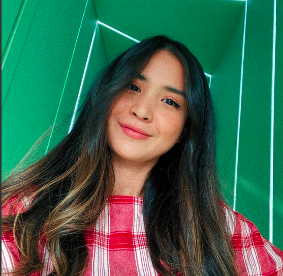 Screen Shot 2021 11 05 At 16 35 20 Artis cantik bergigi gingsul yang memiliki senyuman manis. (Foto: Instagram)