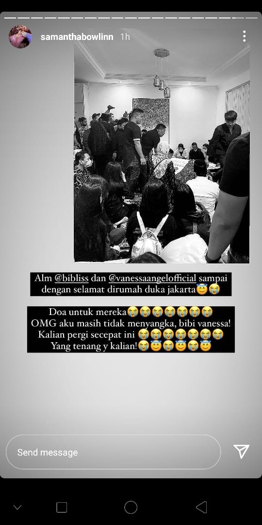 Jenazah Vanessa dan suami tiba di rumah duka. 