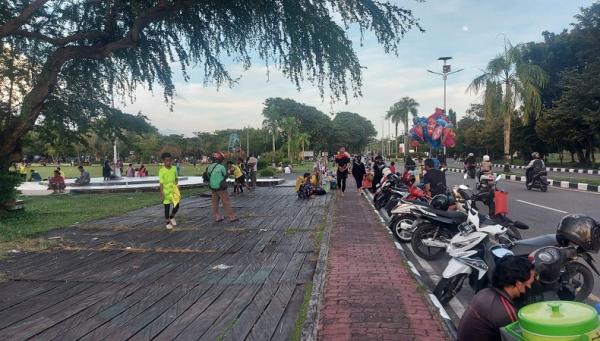 Lapangan Merdeka Balikpapan. (Foto: Lulu Yahdini)