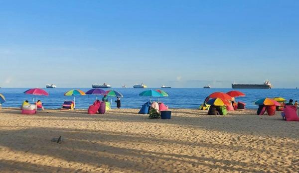 Pantai Kilang Mandiri Balikpapan. (Foto: Lulu Yahdini)