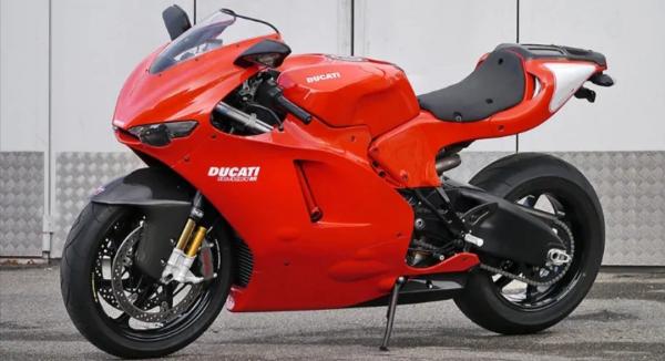 Ducati Desmosedici D16RR NCR M16