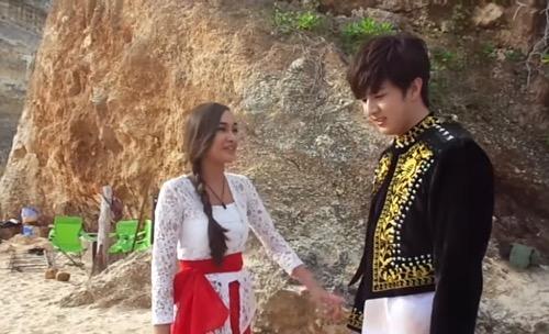 Artis Indonesia pernah kolaborasi dengan bintang Korea, Caitlin Halderman dan Thunder. (Foto: YouTube)