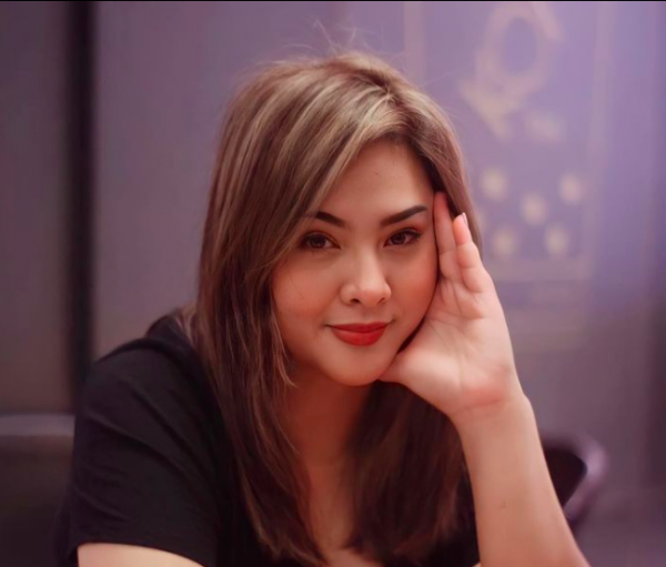 Screen Shot 2021 11 11 At 15 25 38 Artis yang memiliki tubuh berisi dan tetap terlihat cantik. (Foto: Instagram)