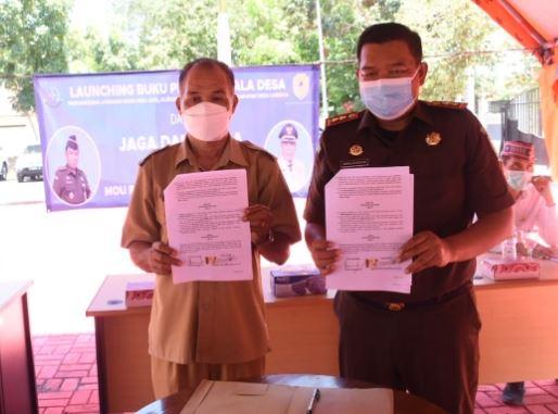 Cegah Penyelewengan Dana Desa, Kejari Mabar Bagikan Buku ...