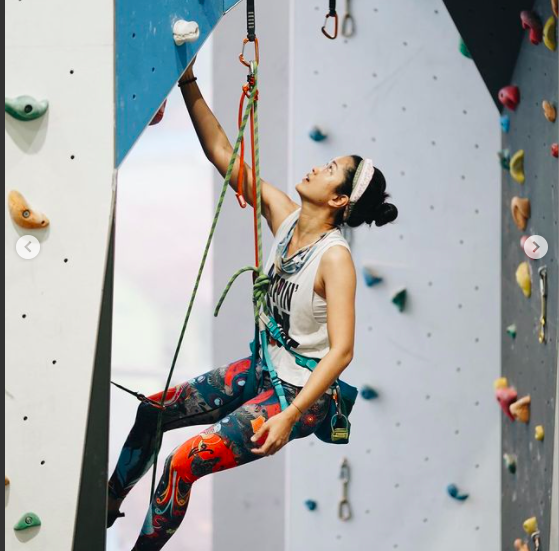 Artis cantik jago bela diri. (foto: Instagram)