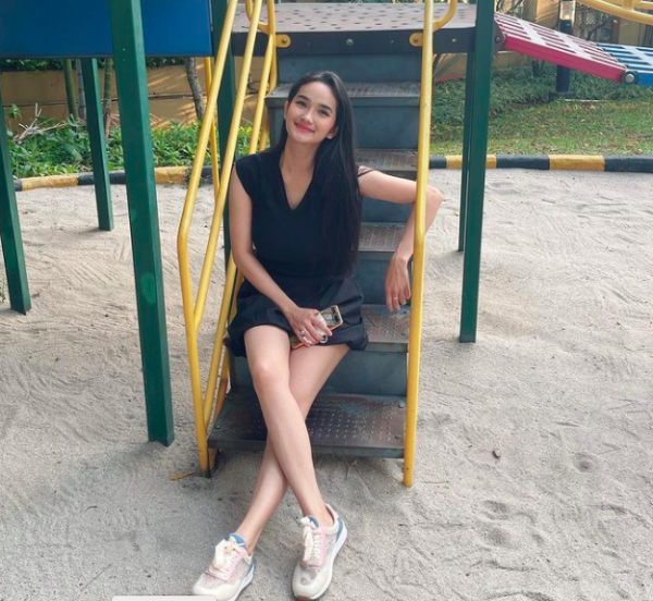 Screen Shot 2021 11 12 At 16 49 08 Artis yang nikah muda sebelum usia 20 tahun. (foto: Instagram)
