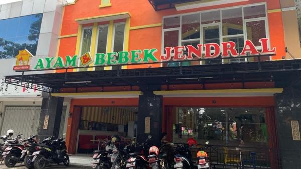 Tempat Kuliner di Lamongan Ayam Bebek Jendral Tempat Kuliner di Lamongan Ayam Bebek Jendral. (Foto: Istimewa).