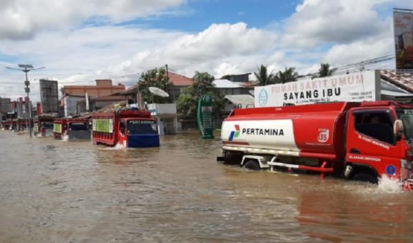 Pertamina Kalbar Jamin Pasokan BBM Di Wilayah Banjir Tetap Aman